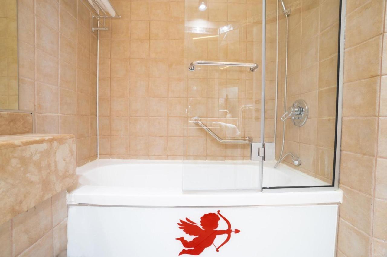 סוויטת אהבה מתוקה על הים-Sweet Love Suite On The Sea Bat Yam Extérieur photo