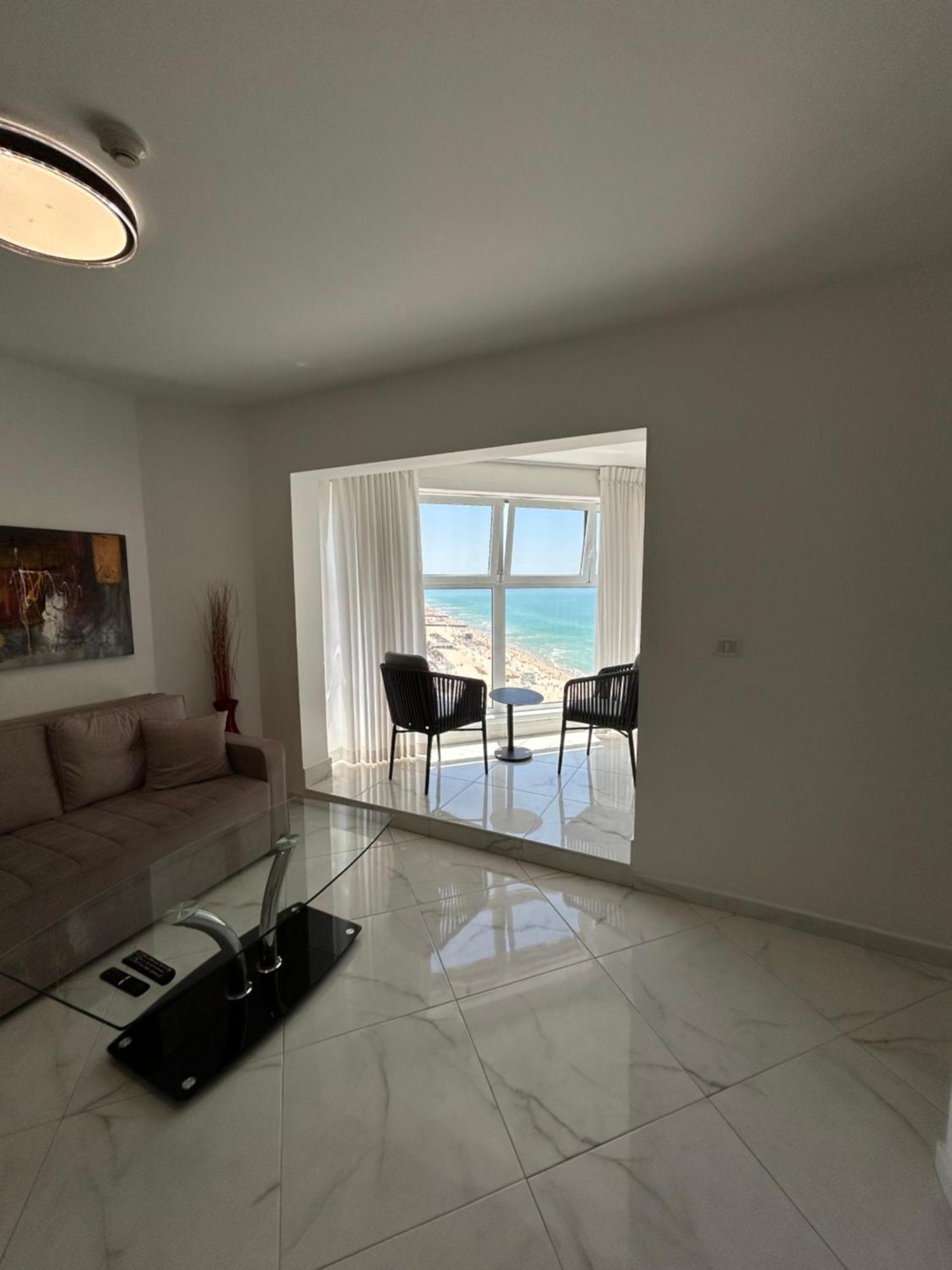סוויטת אהבה מתוקה על הים-Sweet Love Suite On The Sea Bat Yam Extérieur photo